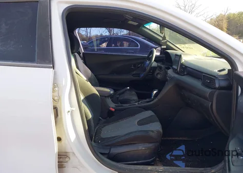 2019 Hyundai Veloster 2.0 z USA, uszkodzony, nr VIN KMHTG6AF9KU009057